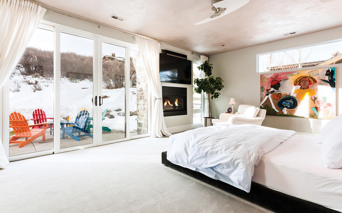 3099-Mountain-Ridge-Ct-Park-City-master-bedroom